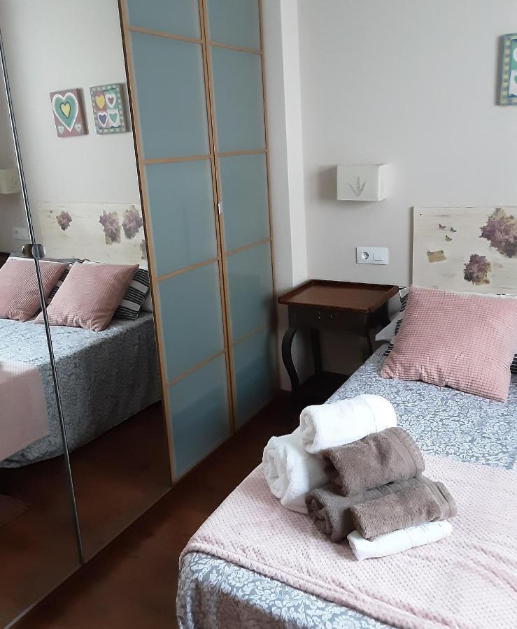 Apartamento Cine Colon 2 รีบาเดโอ ภายนอก รูปภาพ